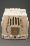 AWA Fisk Radiolette ”Empire State” Radio in Beetle Plastic Bakelite
